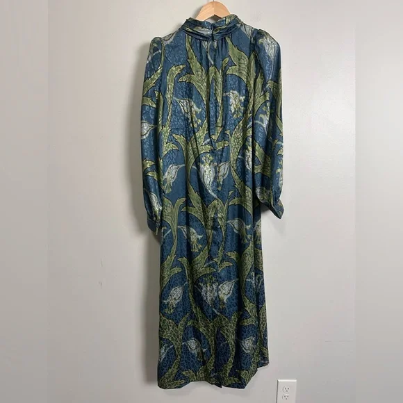 TUCKERNUCK
Deco Floral Satin Faven Dress - Picture 7 of 11